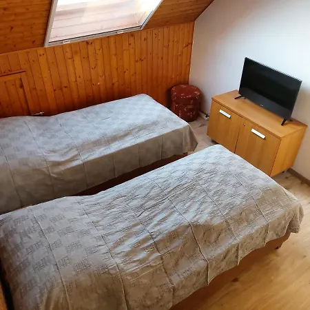 Voeroes Macska Vendeghaz 3* Szentkirályszabadja